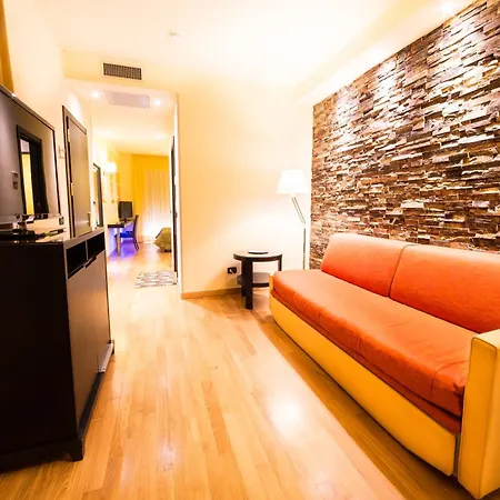 Otel Torino Wellness & 4*